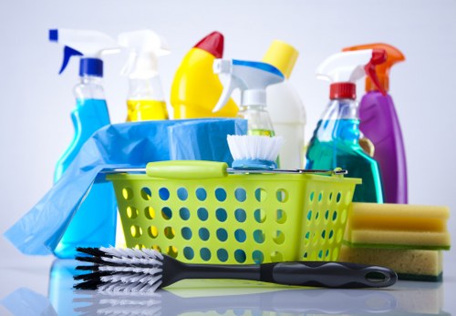 Professional kitchen and bathroom cleaning for Crystalpalace holiday lets